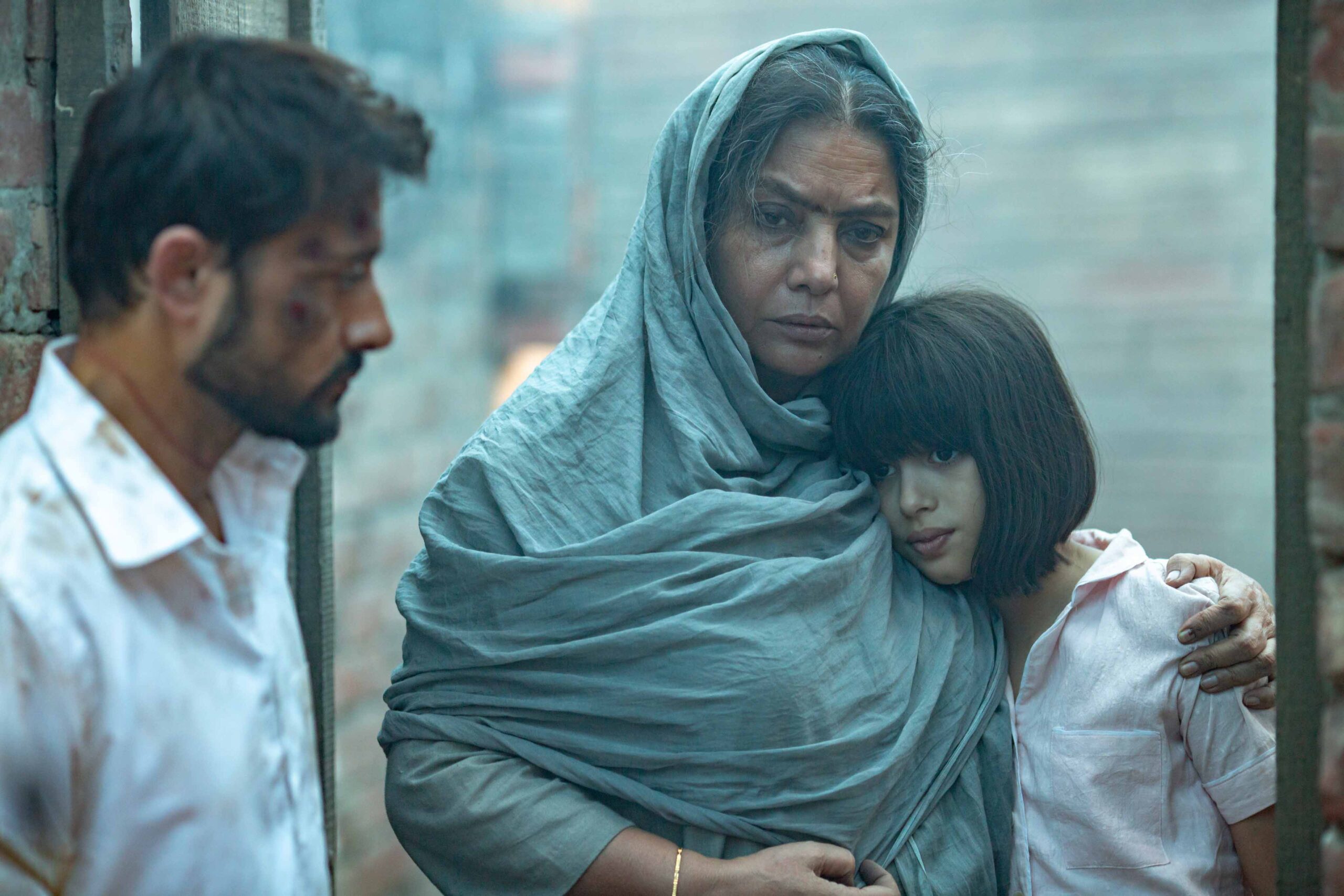 Shabana Azmi and Riva Arora in Kaali Khuhi