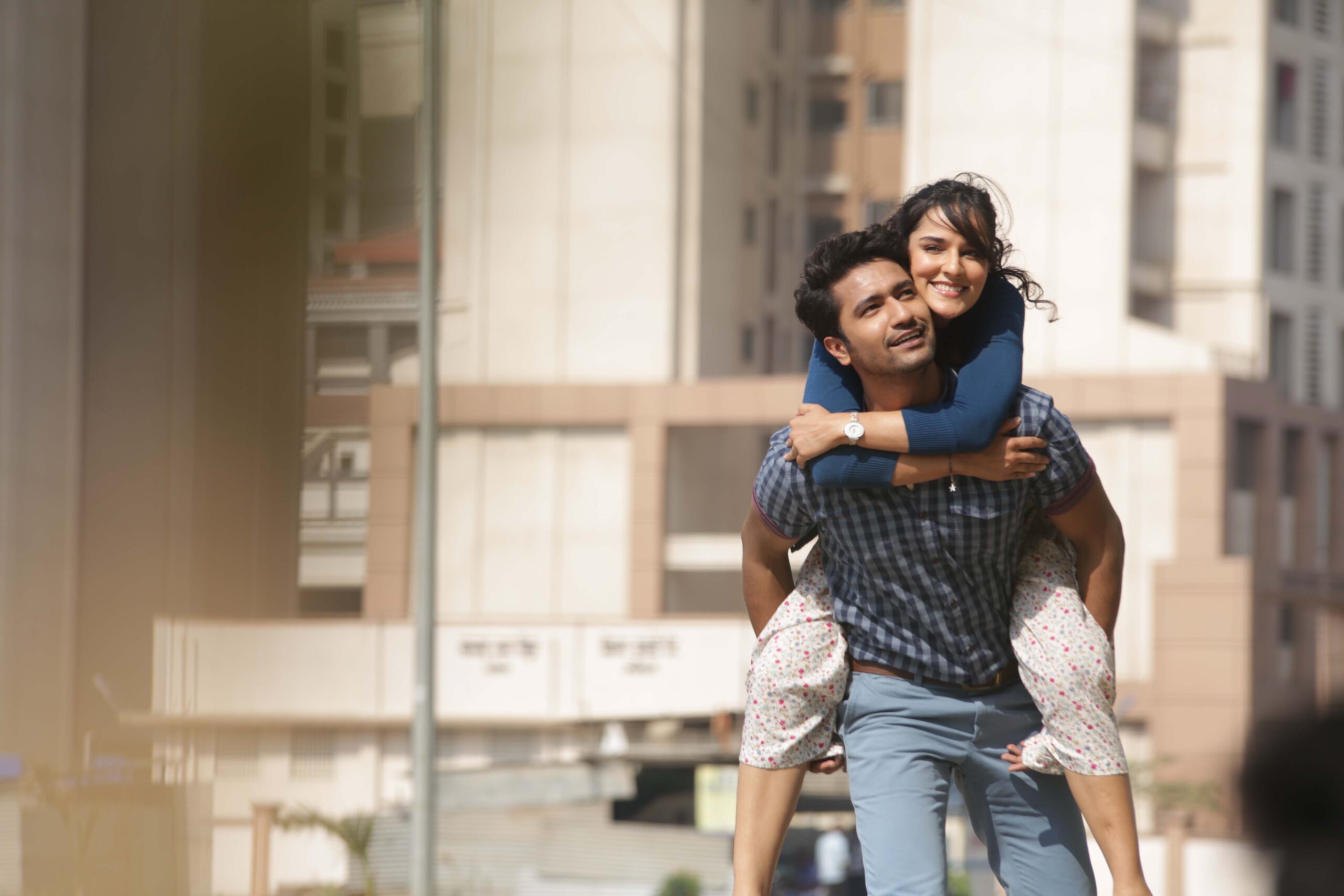 Vicky Kaushal and Angira Dhar in Love Per Square Foot
