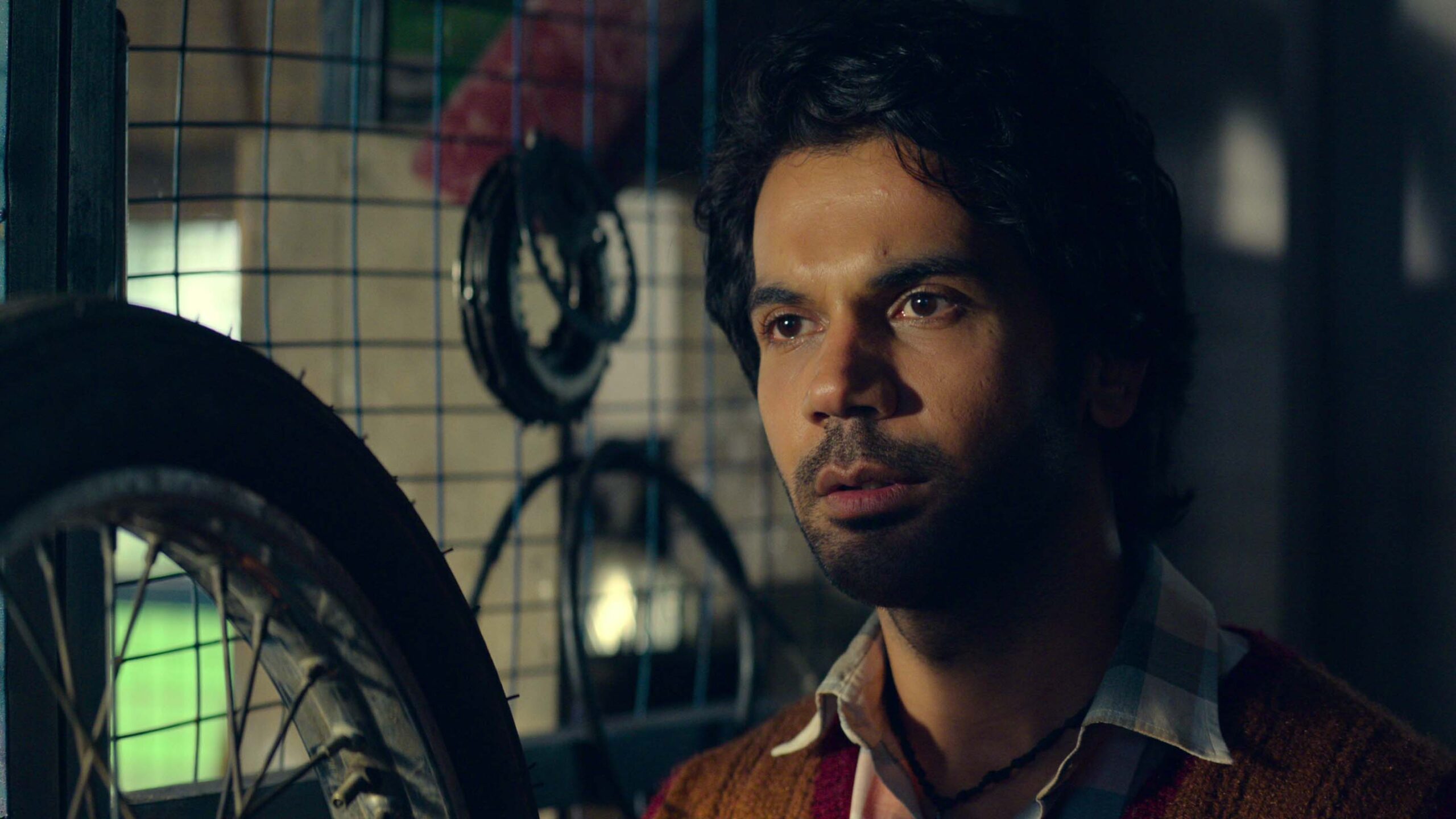 Rajkummar Rao as Tipu in Guns & Gulaabs