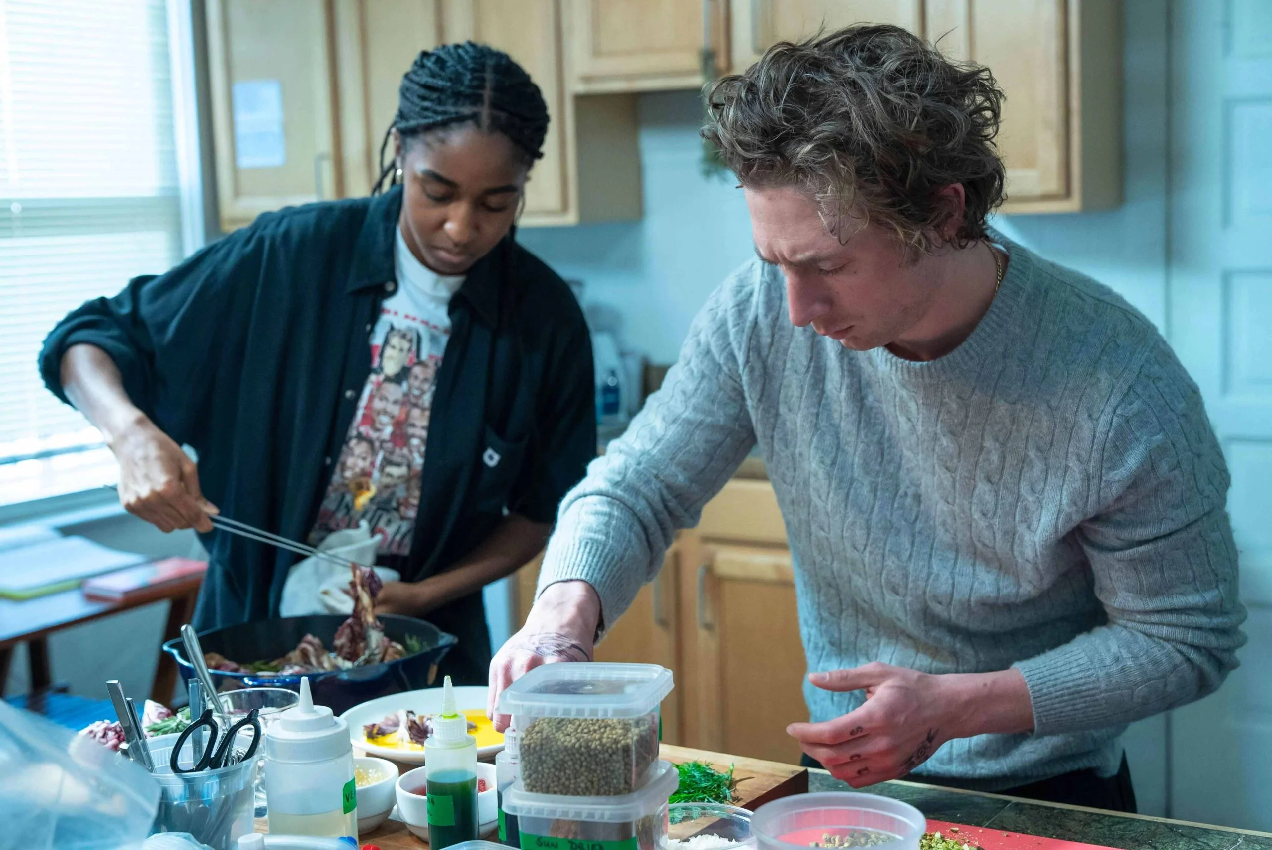 Ayo Edebiri and Jeremy Allen White in The Bear season 2